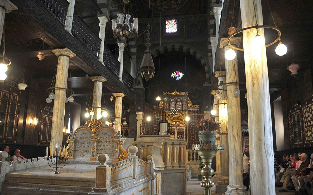 Ben Ezra Synagogue, interior